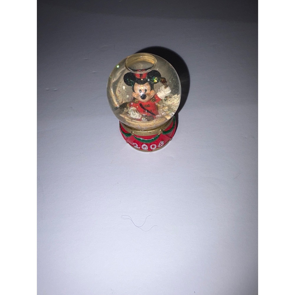 Disney Mickey Mouse 2008 JCPenney Exclusive Holiday Christmas Snow Globe‎